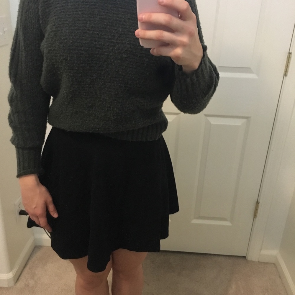 Crop like green sweater - Picture 4 of 4